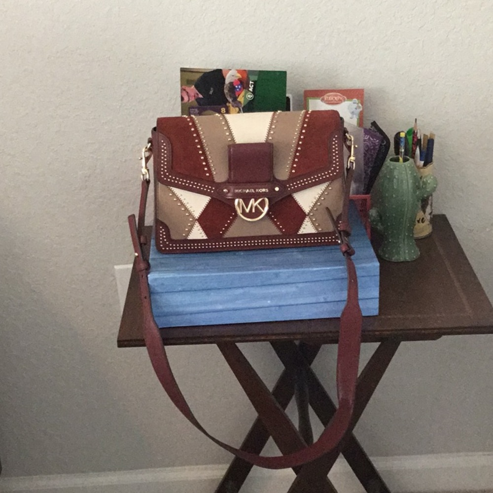 Handbag - Picture 1 of 10